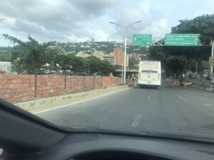 Culminan construcción del muro levantado frente al Terminal La Bandera (VIDEO)LaPatilla.com