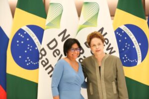 Delcy Rodríguez se reunió con Dilma Rousseff en China para “explotar opciones” de cooperación con el banco de los Brics (+Fotos)