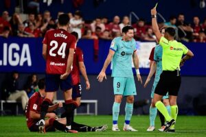 Dos chispazos de Kound y Lewandowski rescatan al Bara en Pamplona | LaLiga EA Sports 2023