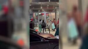 EEUU: Reportan saqueos en tiendas Lululemon, Foot Locker, Apple Store, North Face y Nordstrom Rack en Filadelfia (Videos) - AlbertoNews