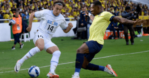 Ecuador reacciona y derrota 2-1 a la Uruguay de Marcelo Bielsa en Quito