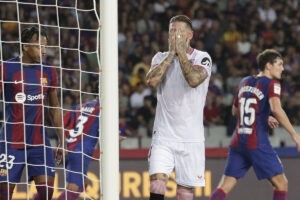 El fuego amigo de Sergio Ramos concede la victoria al Barcelona | LaLiga EA Sports 2023