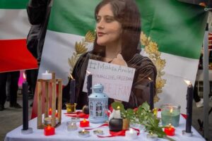 El régimen de Irán arrestó a más de 260 personas durante las protestas por el aniversario de la muerte de Mahsa Amini - AlbertoNews