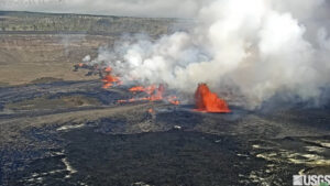 El volcán Kilauea de Hawái entra en erupción (Video) - AlbertoNews