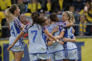 Ellas son las amas: Espaa derrota a Suecia con un penalti en el aadido