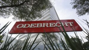 Fiscalía de México acusa a jueces de actuar en favor de exjefe de Pemex en caso Odebrecht - AlbertoNews