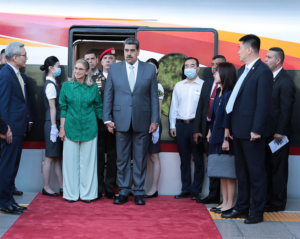 (+Fotos,videos)Maduro se reunirá con Xi Jinping en Beijing
