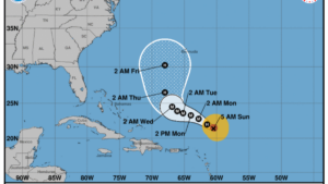 Huracán Lee causa fuertes marejadas en noreste del Caribe en su avance por el Atlántico