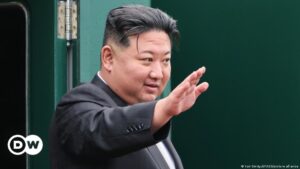 Kim Jong-un deja Rusia a bordo de su tren blindado – DW – 17/09/2023