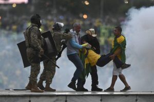 La Policía brasileña realiza allanamiento contra sospechoso de liderar actos golpistas - AlbertoNews