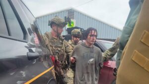 La policía estadounidense captura a un prófugo peligroso tras una huida de película