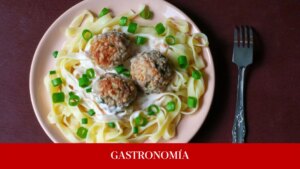 La receta de Arguiñano de pasta con albóndigas y salsa de guisantes: barato, nutritivo y saludable