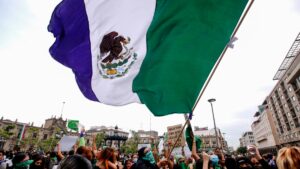 Activistas latinoamericanas ven victoria sobre aborto en México como clave en la lucha en EEUU