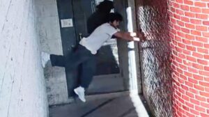 Las asombrosas imágenes que muestran cómo un peligroso asesino escapó de una cárcel en EE.UU. "caminando como un cangrejo"