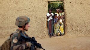 Las juntas golpistas de Níger, Mali y Burkina Faso firman un acuerdo de defensa colectiva
