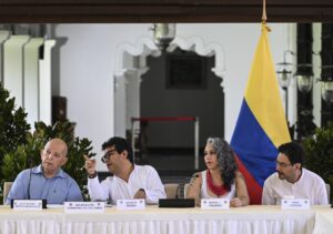 "Llegamos a nuevos acuerdos que nos acercan mucho más a la paz": ELN negocia acciones humanitarias con el Gobierno de Colombia - AlbertoNews