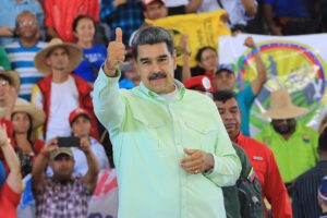 Lo que faltaba... Maduro pide armar a campesinos y pescadores