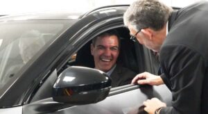 Los coches privados de los ministros suman de media cerca de 12 años y Sánchez no tiene