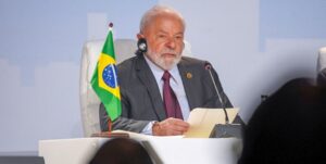 Lula es sometido con éxito a cirugía para colocarle prótesis de cadera