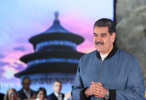 Maduro anunció proyectos de la ZEE desde China