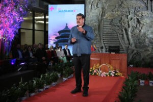 Maduro firmó convenios de inversión industrial con China para La Guaira y Carabobo