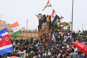 Manifestantes en Níger exigen la salida de unos 1.500 soldados franceses - AlbertoNews