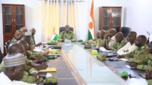 Militares en Níger acusan a Francia de preparar una agresión - Yvke Mundial