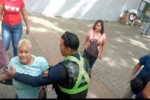 Mujeres PSUV agredieron a maestras en Caracas y la policía no hizo nada