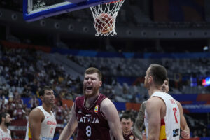 Mundial de Baloncesto: Una Espaa irreconocible se deshace ante Letonia y se mete en un autntico lo