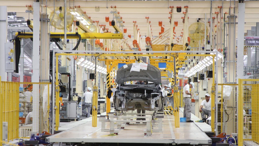 Nissan retrasará producción en planta de México por robo