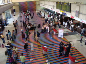 Nueva aplicación móvil del Aeropuerto de Maiquetía permite a los viajeros conocer el estatus de sus vuelos
