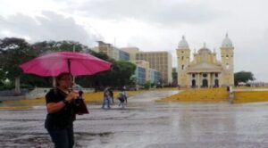 Onda tropical N° 35 causará lluvias este domingo en el país