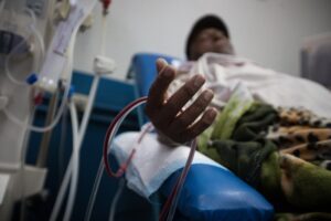 Pacientes renales de Maracaibo deben pagar $50 para que haya agua en el hospital y continuar con sus diálisis