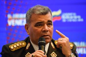 Padrino López aseguró que EEUU trata de detener con las sanciones “la marcha” de Venezuela hacia la supuesta prosperidad económica