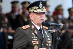Padrino López pide que retiren sanciones contra el gobierno de Maduro