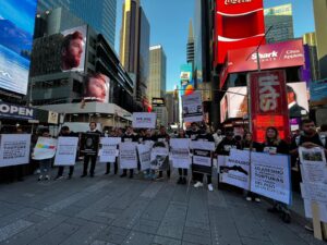 Pantallas de Times Square mostraron torturas del chavismo y María Corina Machado prometió que habrá justicia