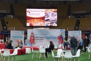 Poca gente y ofertas de rubros similares marcan la Expoferia turca