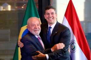 Presidente de Paraguay desea una pronta recuperación a Lula da Silva tras cirugía de cadera - AlbertoNews