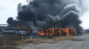 Reportan incendio en parque de autobuses de Barquisimeto