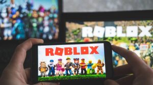 Roblox se estrena en PlayStation para que tus hijos no te echen de la computadora