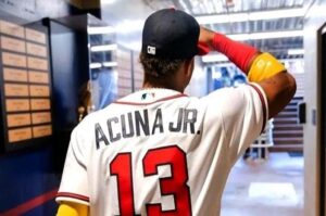 Ronald Acuña Jr. a un Paso de Hacer Historia en las Grandes Ligas