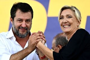 Salvini y Le Pen escenifican en Italia su unin ante las elecciones europeas