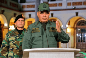 "Sus amenazas solo demuestran su cobardía": contundente carta del Coronel Gámez a Padrino López