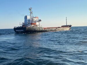 Ucrania desafía a Rusia enviando carguero por el Mar Negro