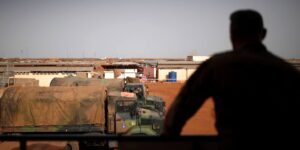 Un atentado suicida golpea una base militar en Mali