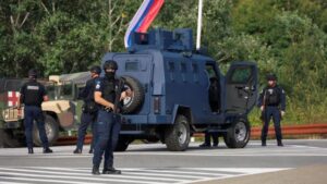 Un policía muerto y otro herido en una noche de violencia en Kosovo
