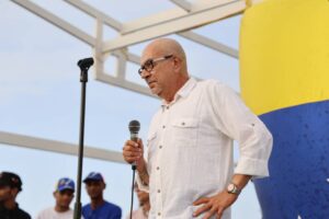 "Vamos a promover la inversión privada para convertir a Venezuela en un emporio", afirmó Andrés Caleca