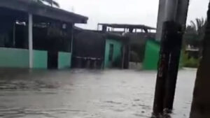 Varias zonas de Barinas quedaron inundadas por fuertes lluvias