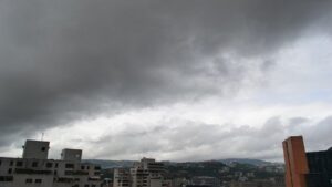 Venezuela amanece con nubosidad y lluvias dispersas este martes