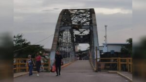 Venezuela y Colombia acuerdan reabrir puente Unión para el paso de vehículos